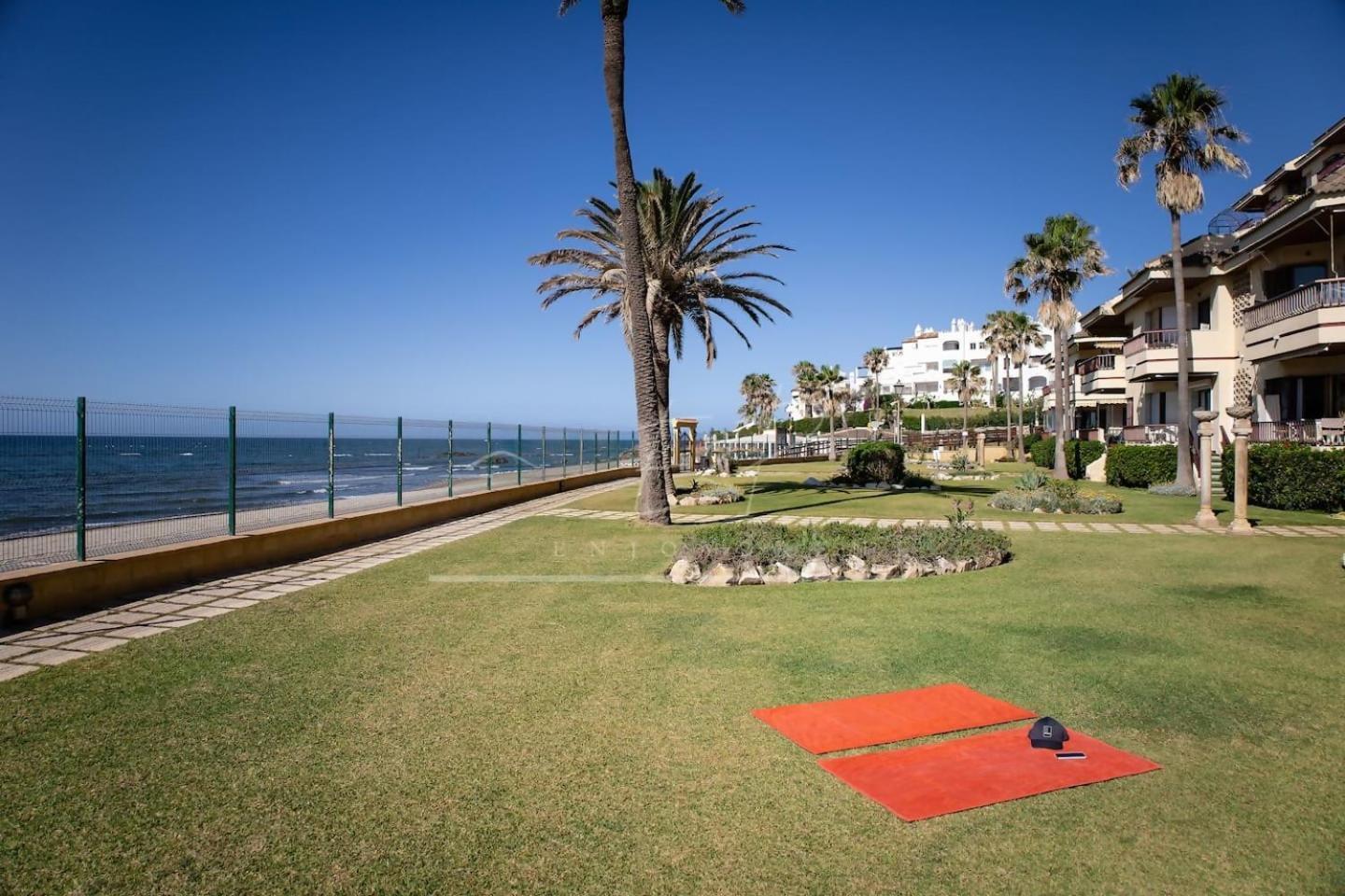 Belmonstays Lubina Del Sol Riviera, Mijas Costa Apartment *